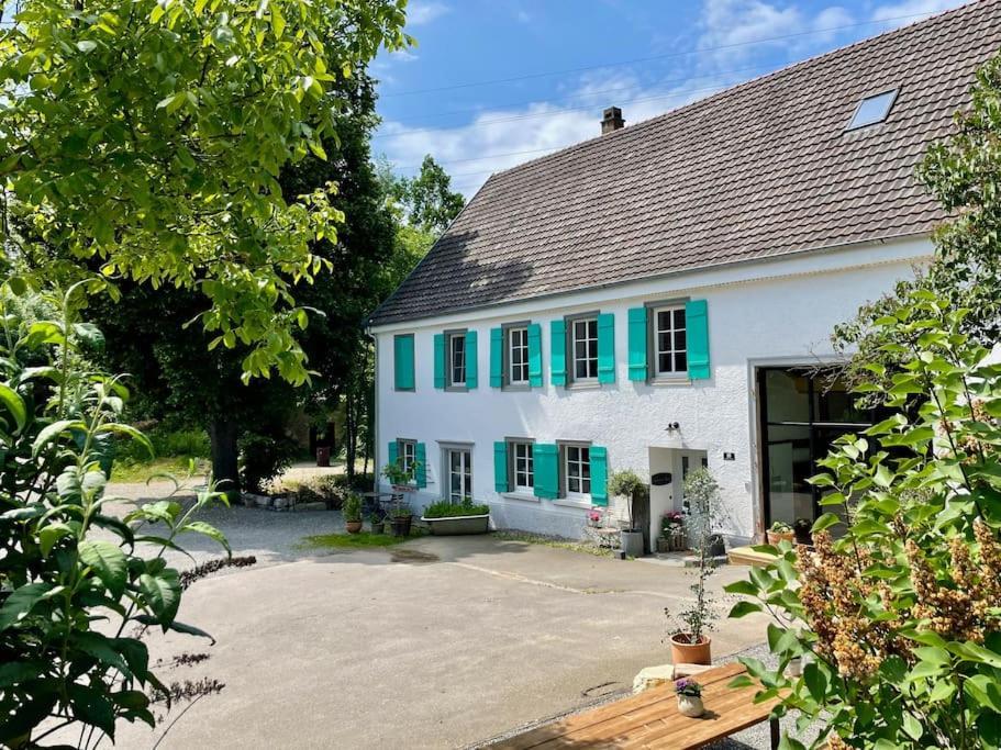 Zauberhafte Ferienscheune Im Hofgut Alte Oelmuehle Engen Esterno foto